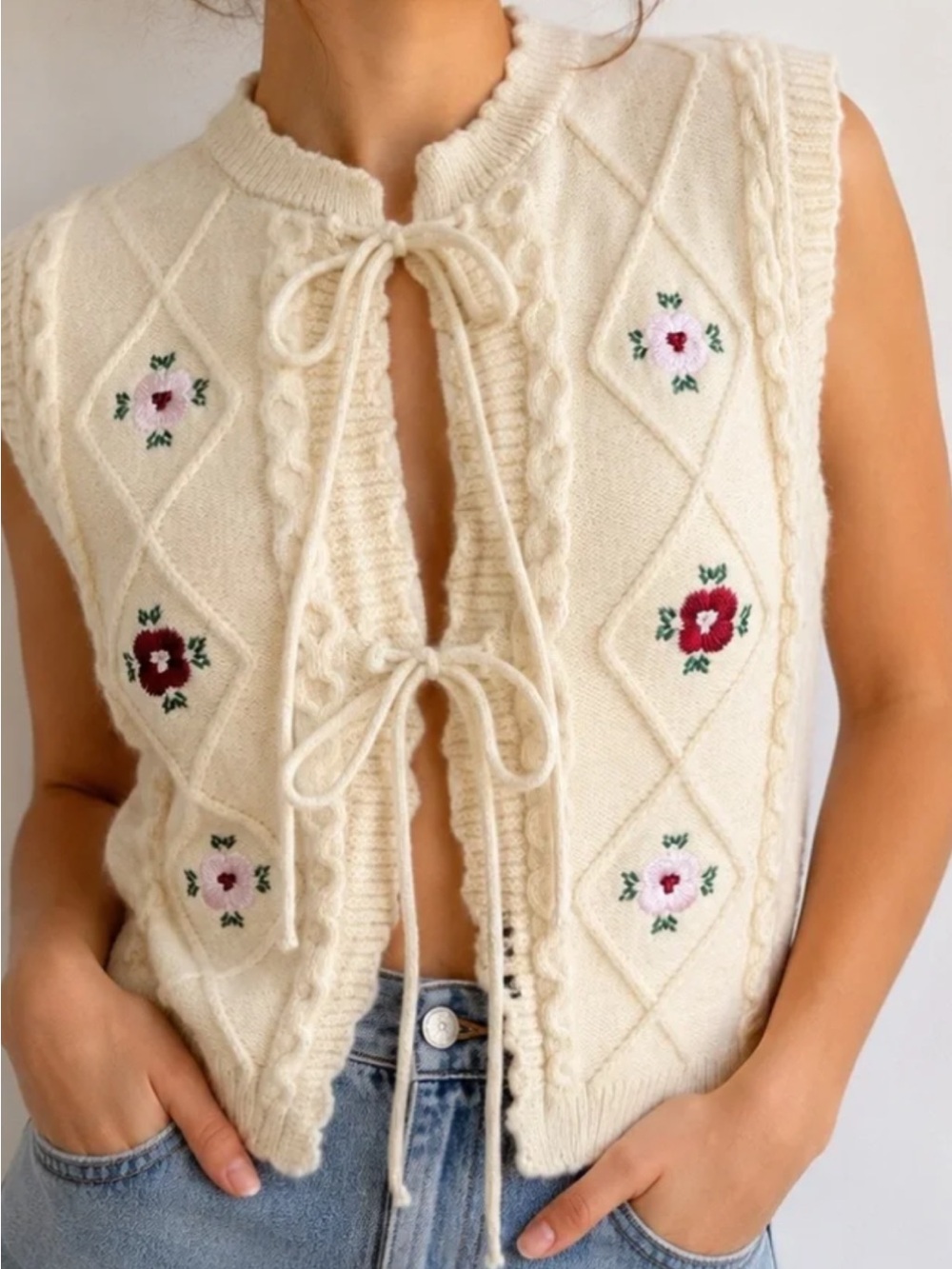 Sincerely Jules Cream Floral Cable-Knit Tie-Front Sweater Vest S